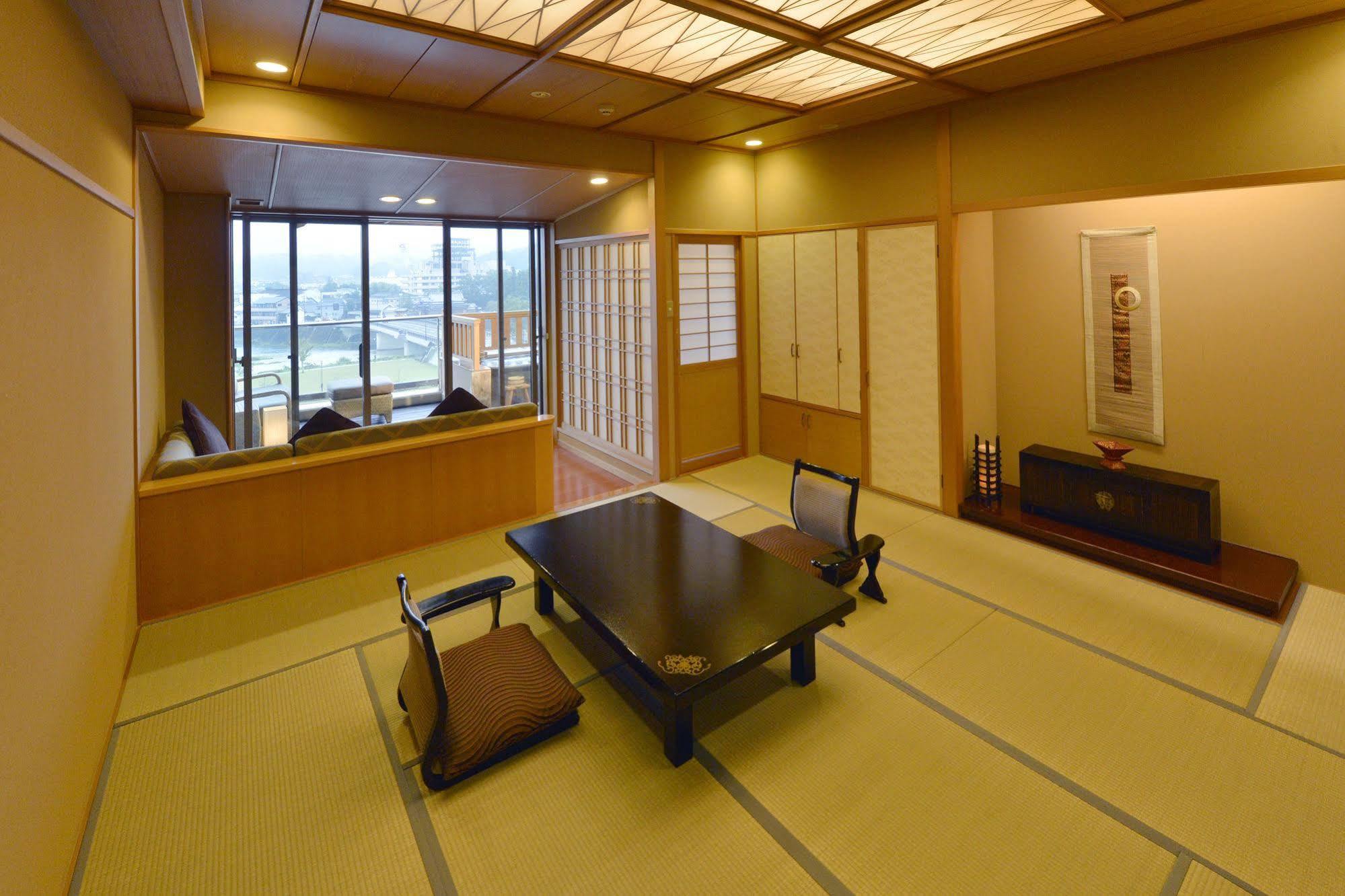 Ryokan Ayu no Sato Hitoyoshi Eksteriør billede